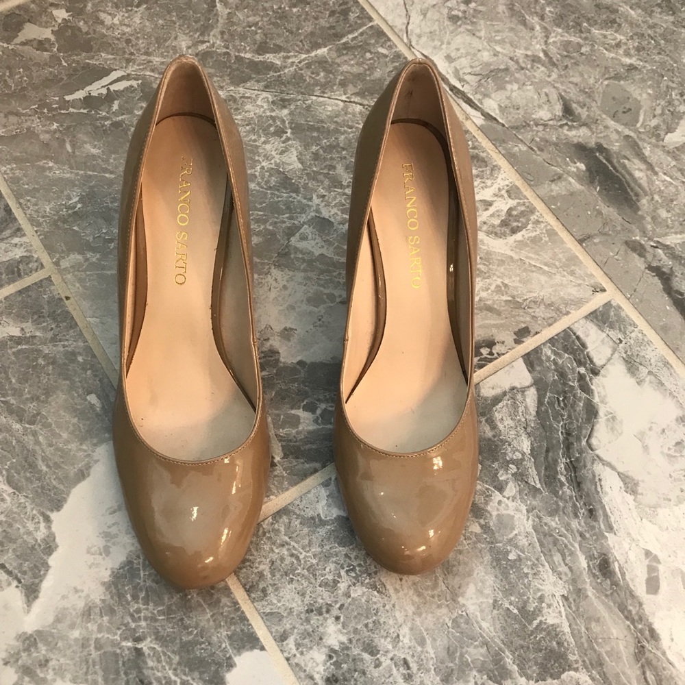 Franco Sarto pumps